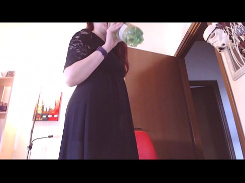 ❤️ Un escravo sumiso que adora as bragas sucias e deliciosas vese obrigado a masturbarse despois de ver este vídeo! ️❌ Porno a nós gl.mypornpics.ru ❌❤